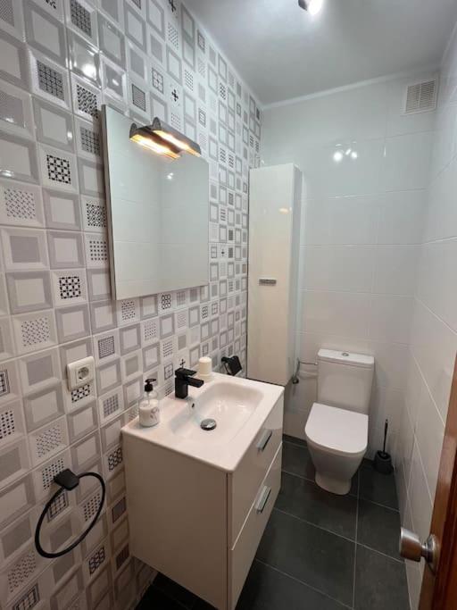 Casa Mo, 2 Bedroom Apartment Close To The Beach بويرتو ذيل كارمين المظهر الخارجي الصورة
